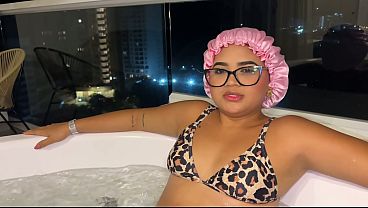 Blindfolded babe has hard fuck